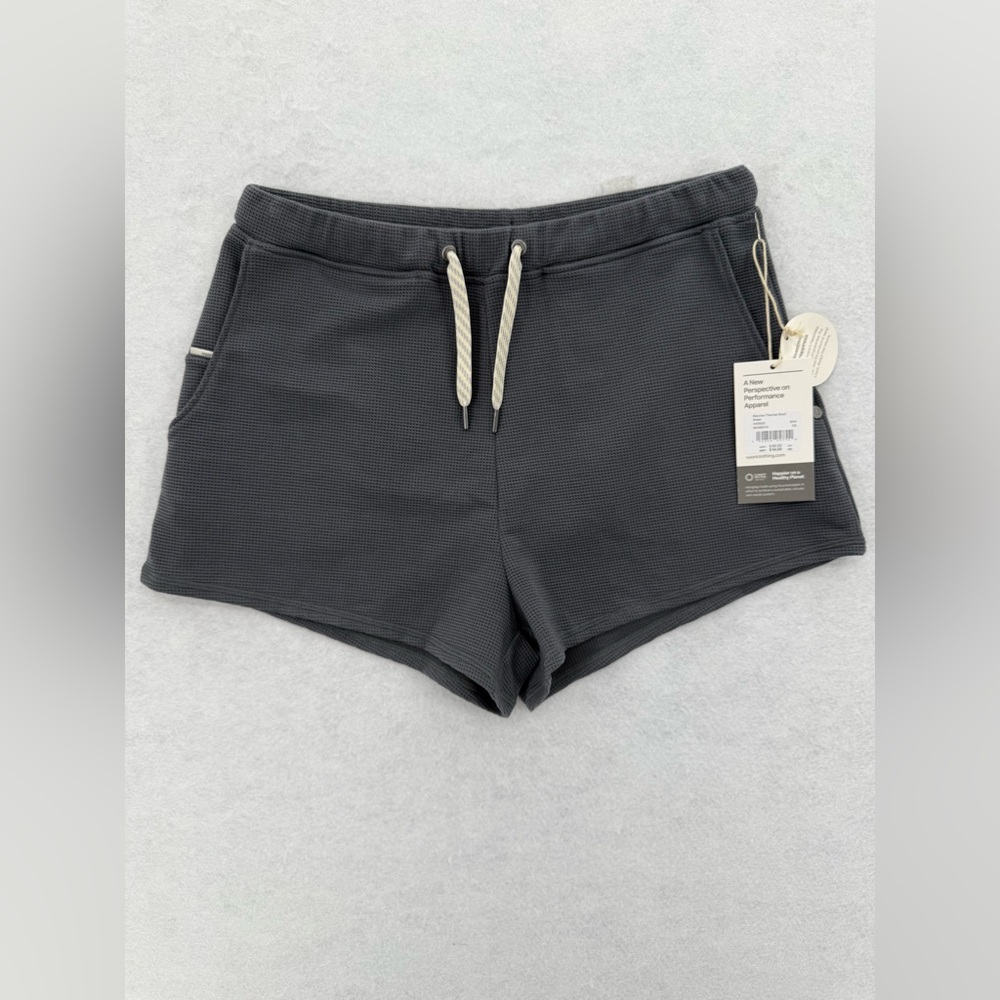 NWT Vuori Bayview Thermal Short XS Shale‎ VW3002